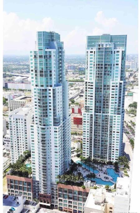 Resort And Luxurious Living In Downtown Miami Dış mekan fotoğraf