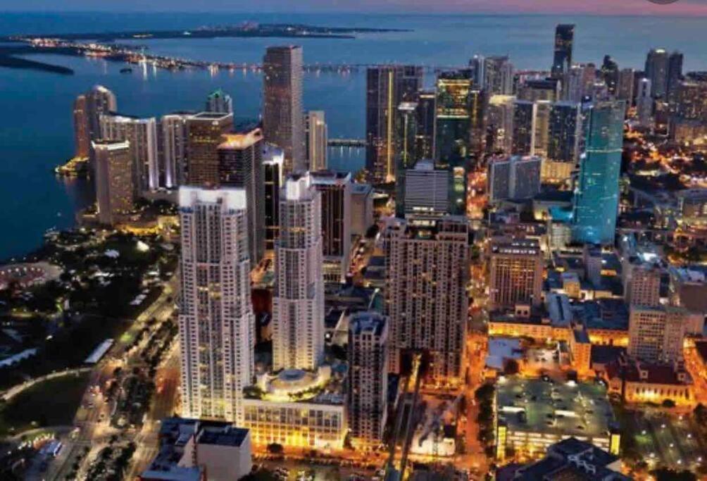 Resort And Luxurious Living In Downtown Miami Dış mekan fotoğraf